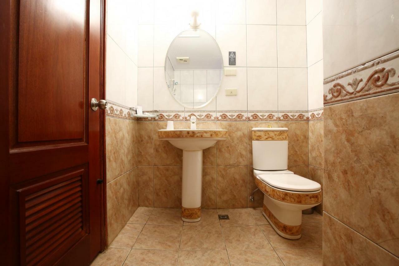 Hua Du Hotel Ťi-lung Exteriér fotografie