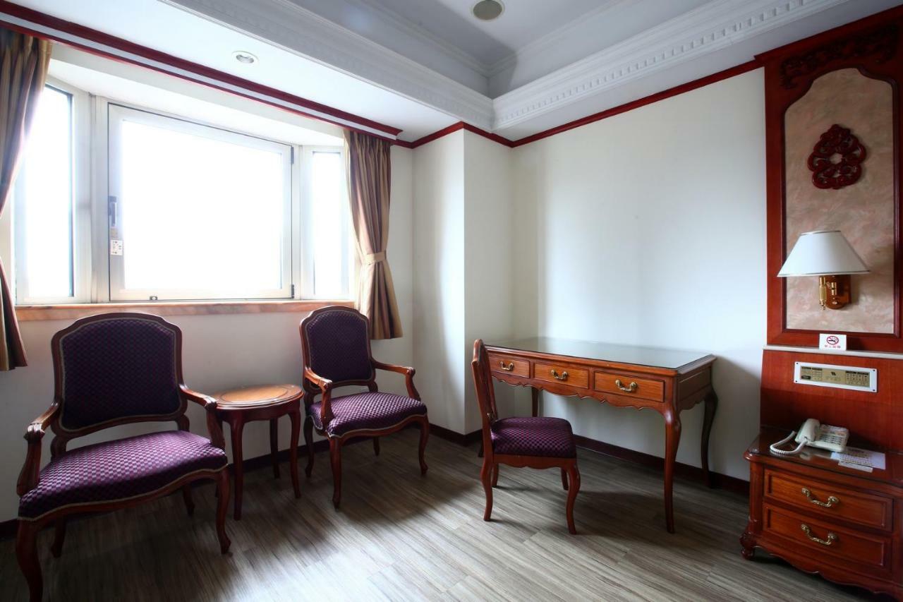 Hua Du Hotel Ťi-lung Exteriér fotografie