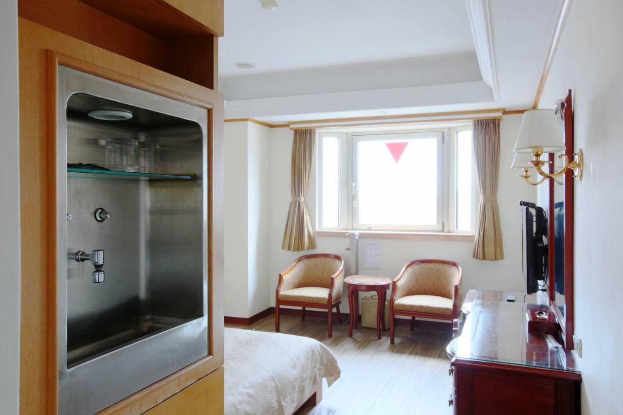 Hua Du Hotel Ťi-lung Exteriér fotografie