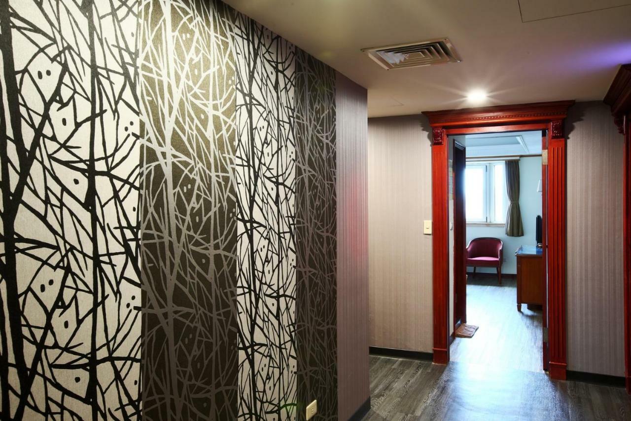Hua Du Hotel Ťi-lung Exteriér fotografie