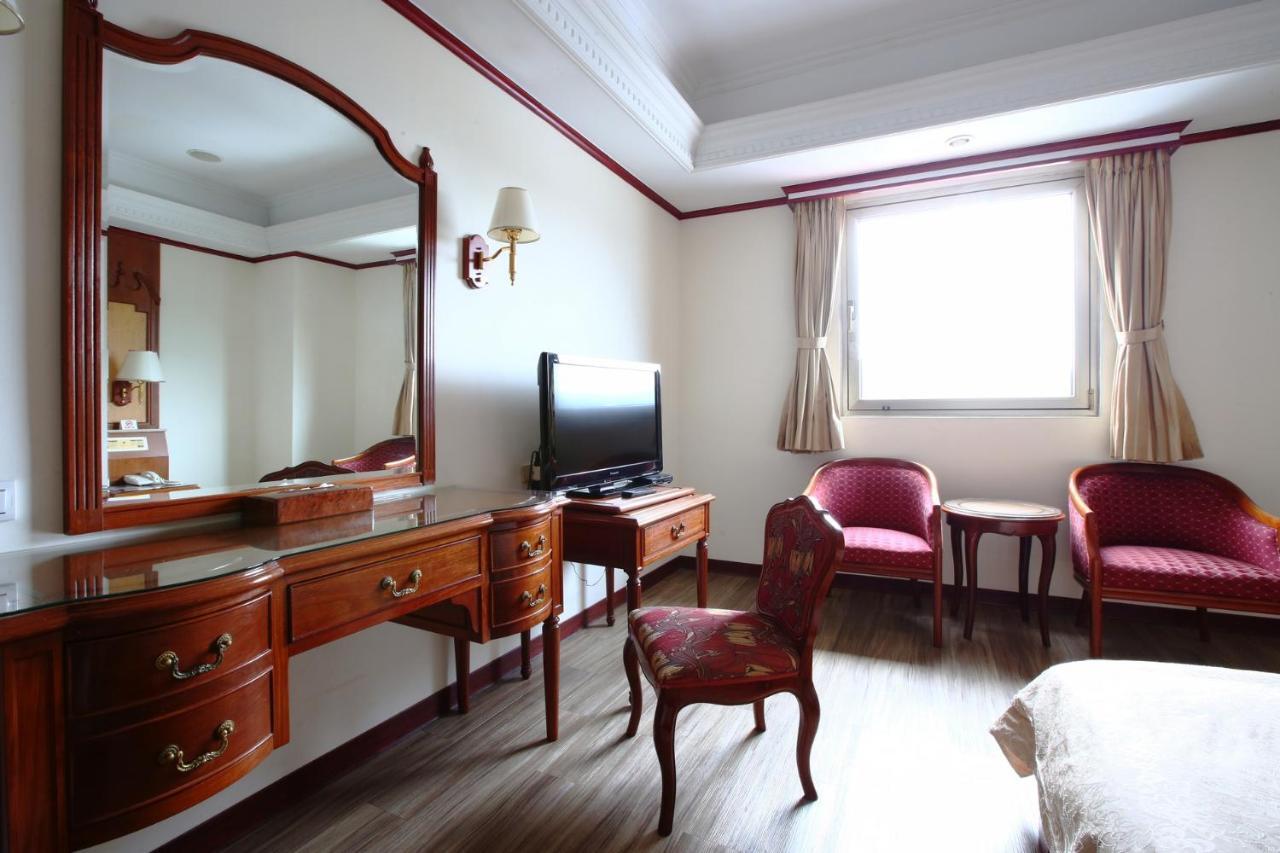 Hua Du Hotel Ťi-lung Exteriér fotografie