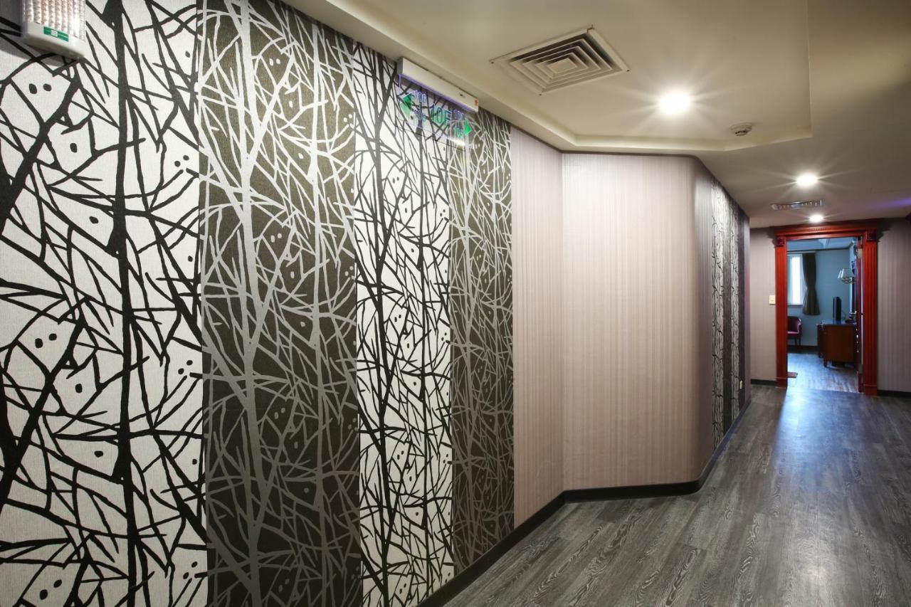 Hua Du Hotel Ťi-lung Exteriér fotografie